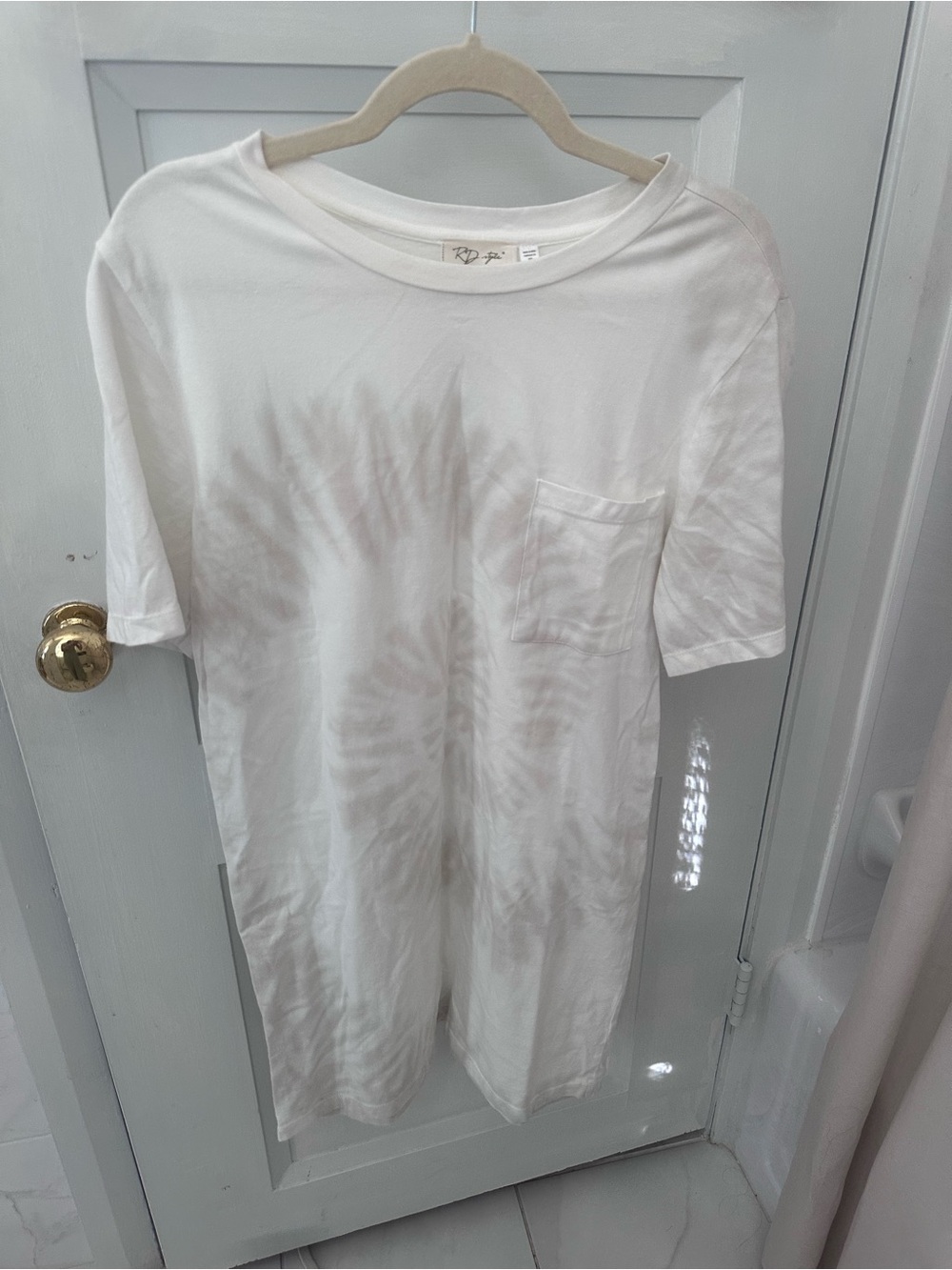 RD Style White & Light Taupe Tie-Dye Pocket Tee Dress